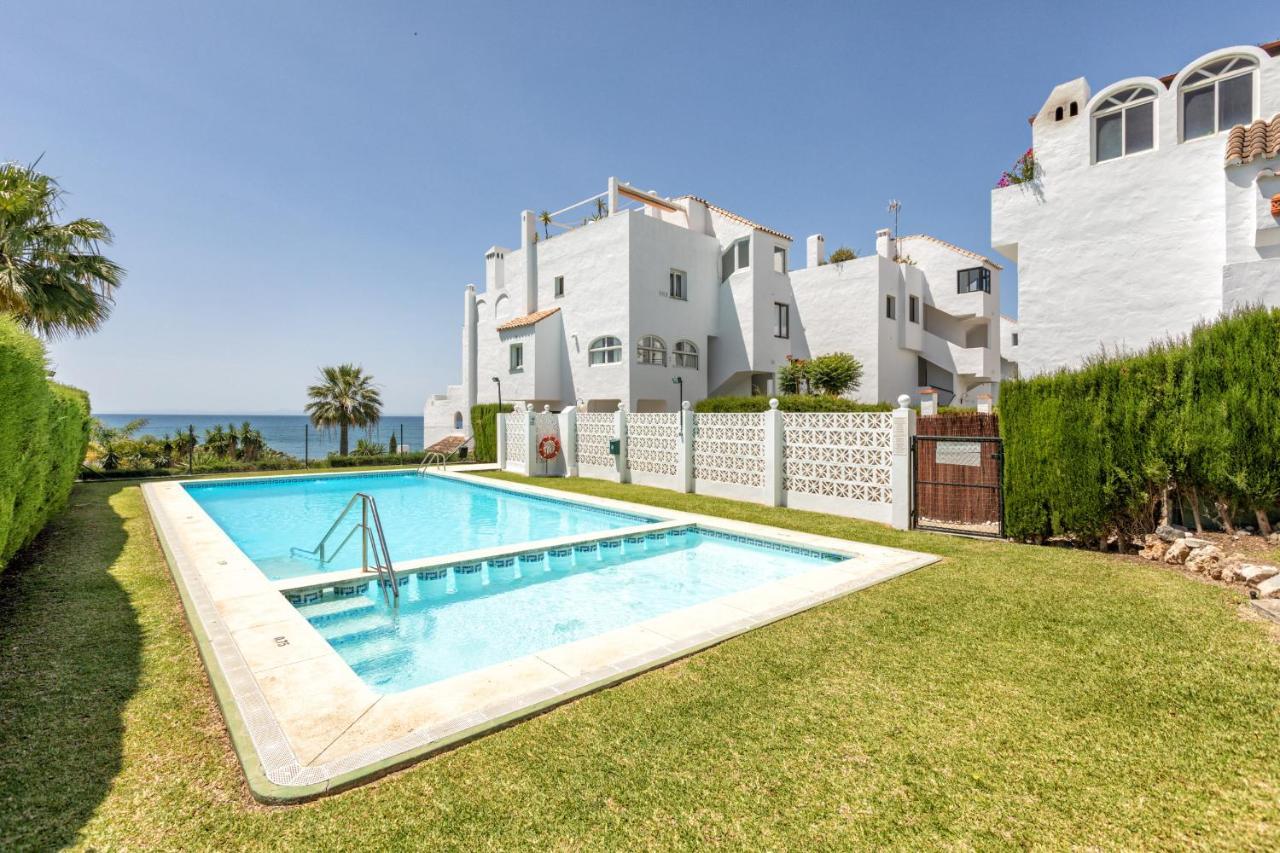 Front Sea View Apartment Estepona Exterior foto